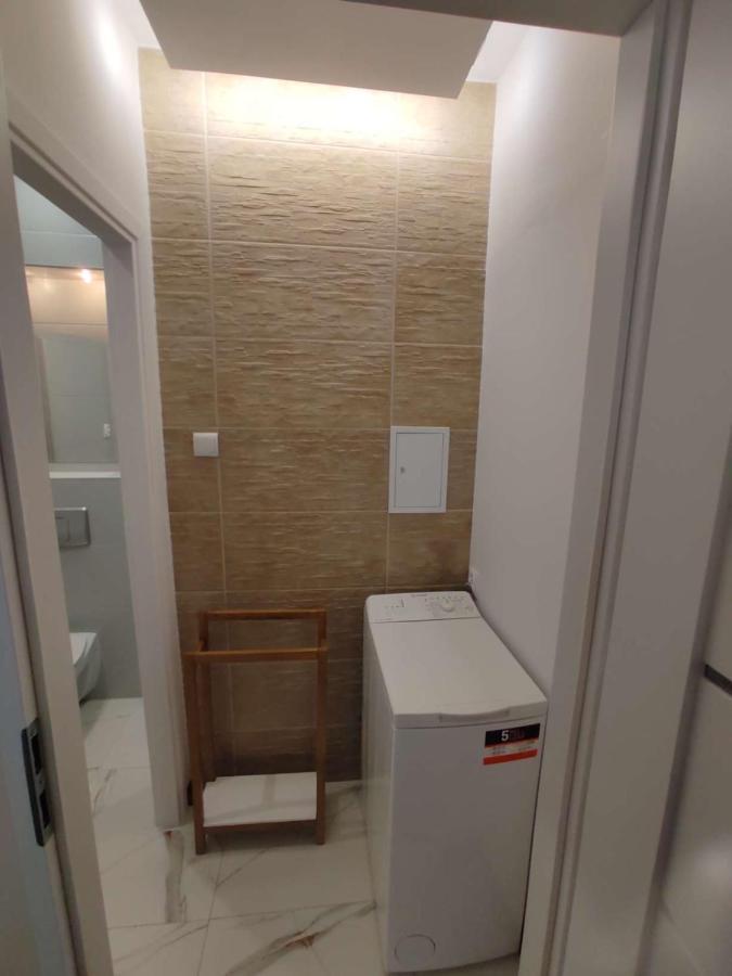 Obok Szczesliwej 7 Apartman Gliwice Kültér fotó