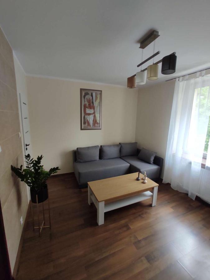 Obok Szczesliwej 7 Apartman Gliwice Kültér fotó