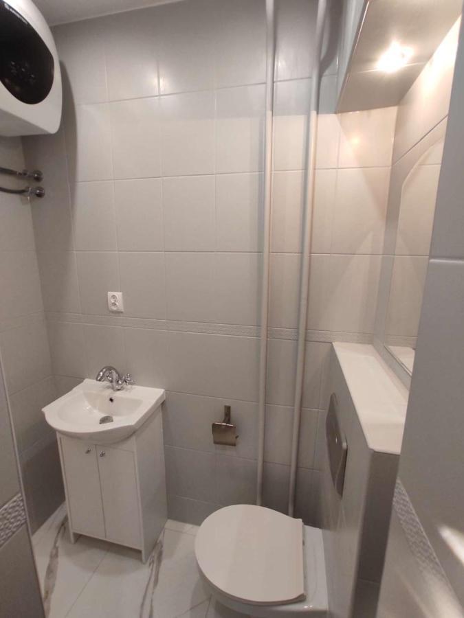 Obok Szczesliwej 7 Apartman Gliwice Kültér fotó